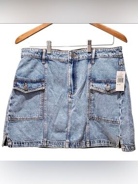 Vigoss Denim Skirt - Size 30, Cargo, NWT